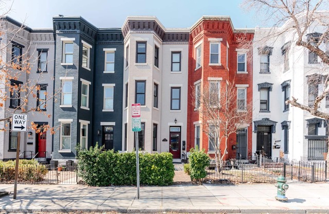 Blueground | Dupont Circle, garden & w/d, nr park