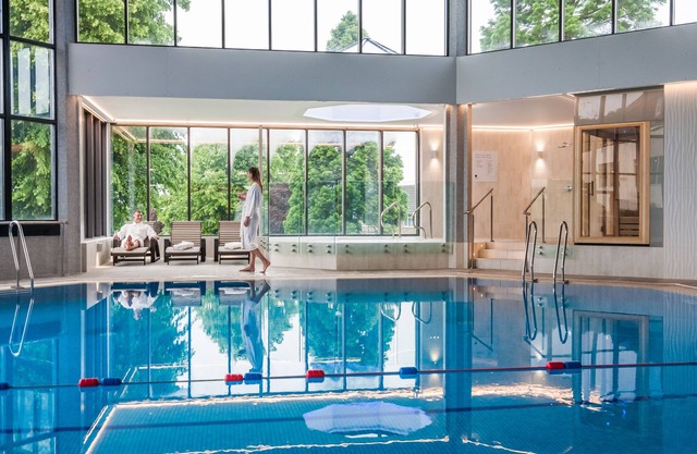 Blunsdon House Hotel