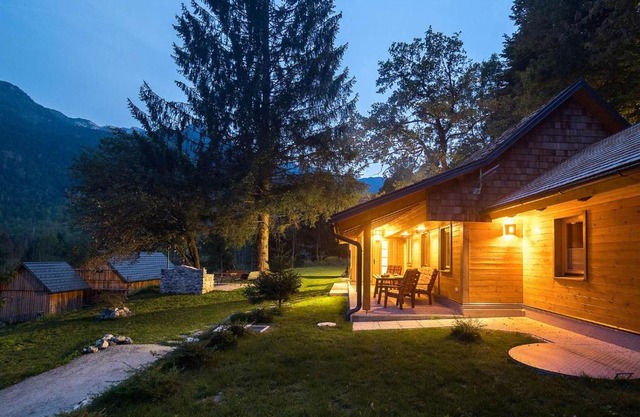 Bohinj Cottage Pr' Maricki - house in nature with hot tub & sauna