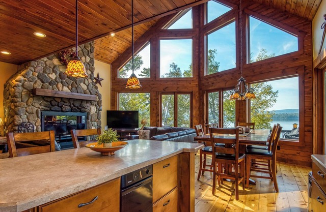 Bolduc - Hermosa casa de 5 habitaciones en Rangeley Lake