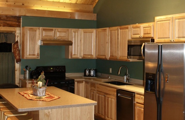 Yellowstone River Lodge 2 - Capacidad 18 - 10 millas a la entrada de Yellowstone!