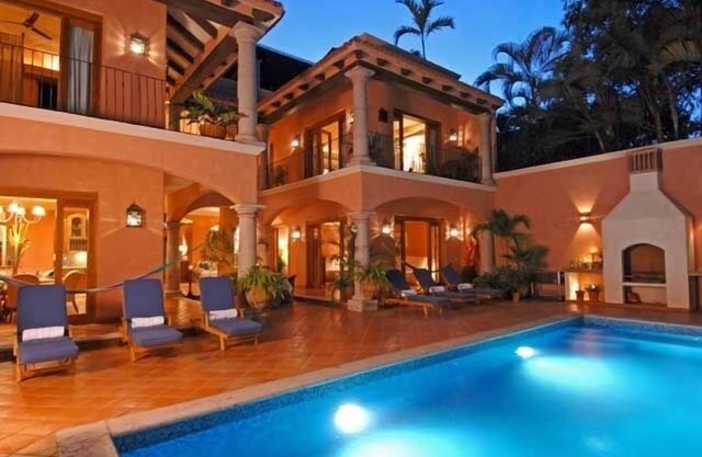 Luxe Villa Pasos a la playa!- $ 99 / habitación por noche Incluye personal especial, último minuto