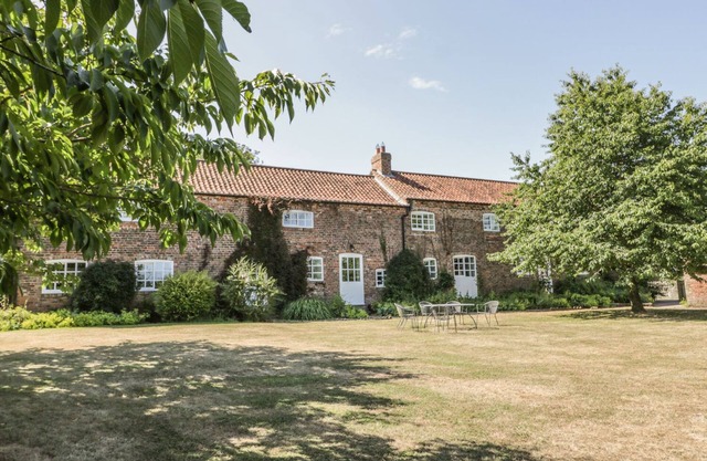 Graneros Bramhill, BURTON PIDSEA