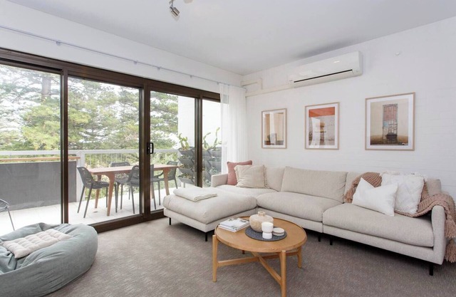 Located just a stones throw from the Beach Breaksea is the perfect place to enjoy some time away