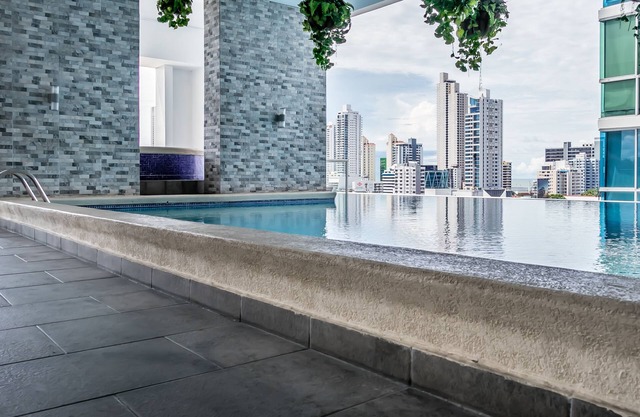 Breath-taking Urban Apartment