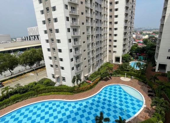 Breathing Space Staycation at South Residences Las Piñas 2 BR