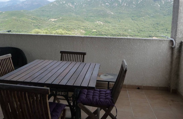 Bright 28 M² With Wifi Balcon Garden And View