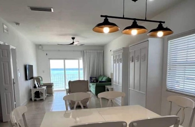 Bright and Spacious Getaway