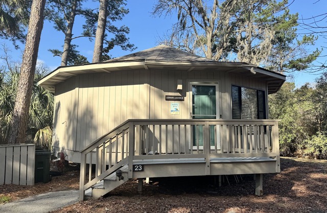 Bright, Beachy Cottage in Sea Pines – Private, Freestanding Home with Porch