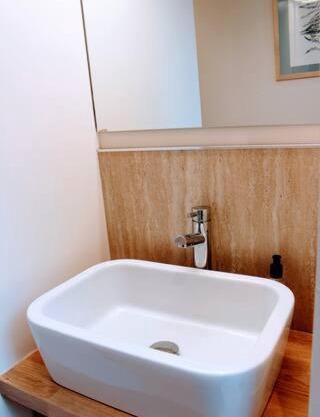 Bright Modern Arthurs Seat 2 Bedroom Apartment