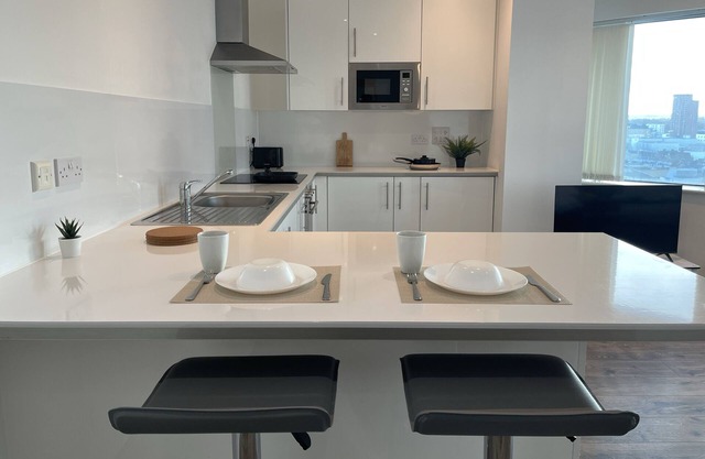 Bright & Spacious Flat In London