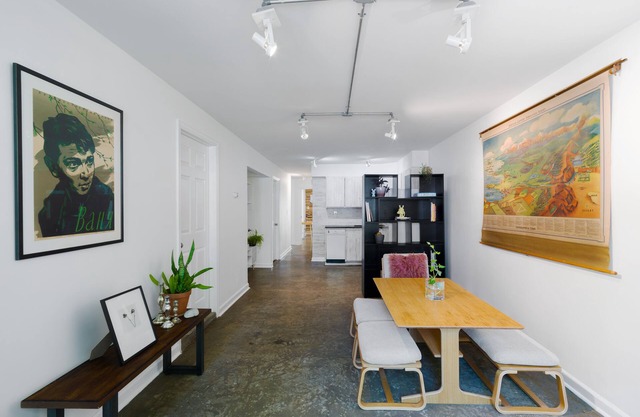 Bright & Spacious Garden Apartment with workspace in Vibrant Bushwick + Parking!