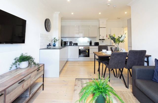 Brighton/2bedroomflat/modern/tv/wifi