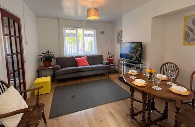 Bristol, Southmead Comfortable and Relaxing House
