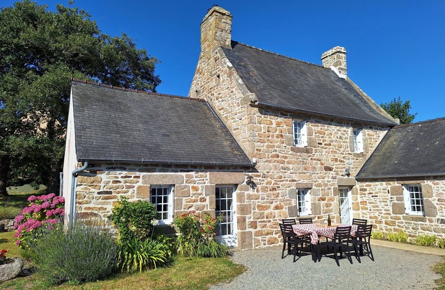 Brittany stone house, all comforts, fully renovated