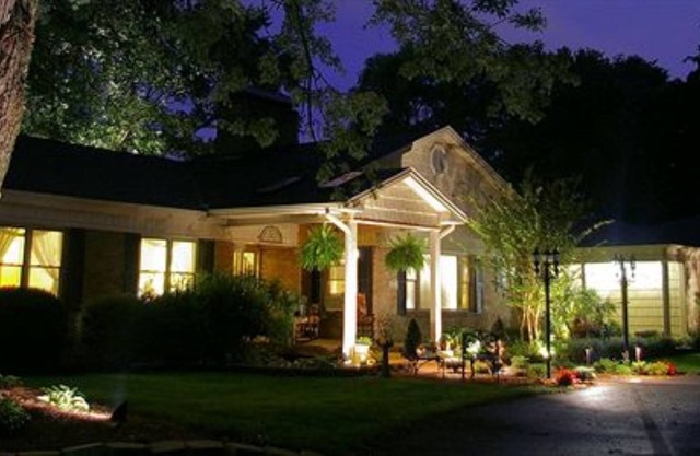 Brookside Mountain Mist Inn B&B