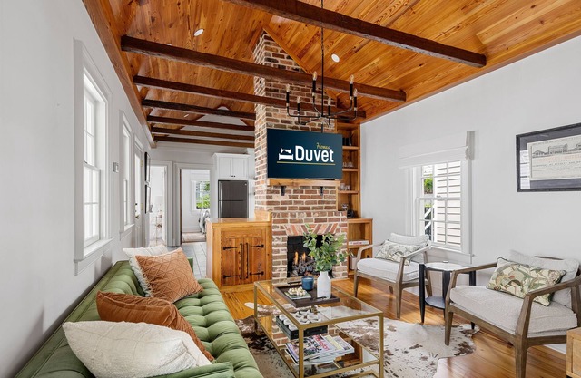 Bull Street Bungalow, Gorgeous 3br/2ba Downtown