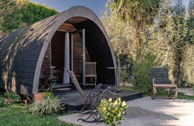 Bungalow Artis con jardín compartido y aire acondicionado