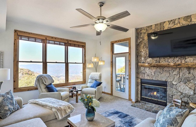 Burnsville Condo: Furnished Balcony w/ Views!