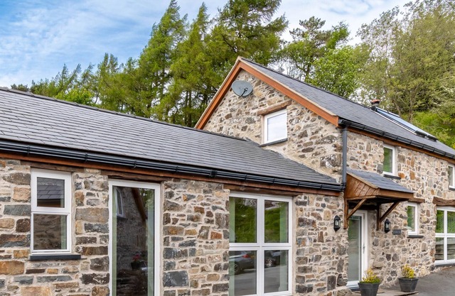 Bwthyn Clychau'r Gog, RUTHIN