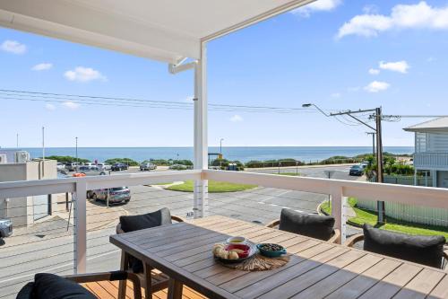 C-Views - Aldinga Beach - C21 SouthCoast Holidays