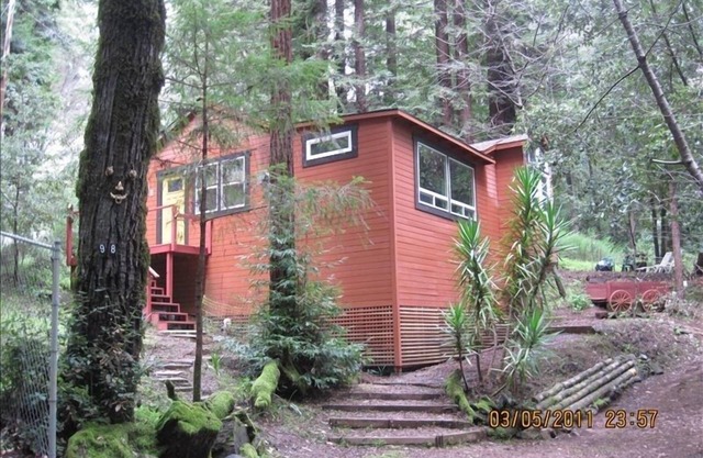 Escapada de cabina, rodeado de bosque, relajante, occidental Ca
