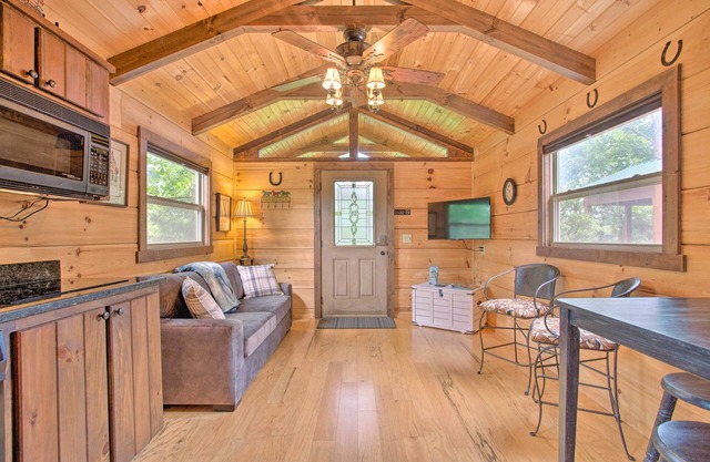 ¡NUEVO! Cabaña en Mill Spring cerca de la bodega Parker-Binns