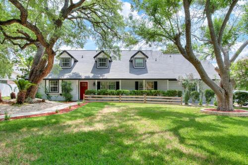 Cactus Club - A Birdy Vacation Rental