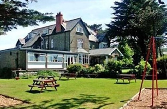 Cadwgan House Hotel