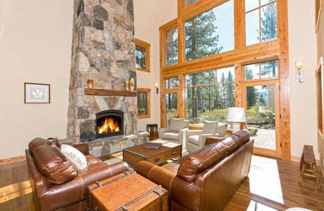Caleb's Getaway by Tahoe Getaways at Old Greenwood- 3BR w Bonus Room, Pets Welcome & Ski Shuttle!