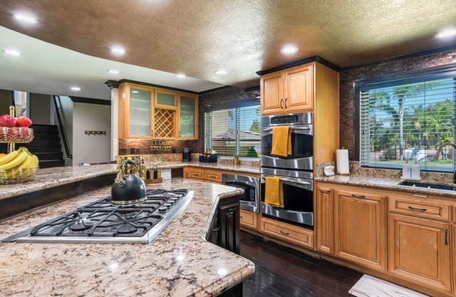 California Gold Oasis- DisneyLand, Biola, GameRoom, Beaches,AC & Wifi