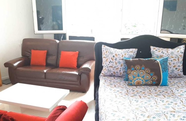 Calm,cool, peaceful and natural centric appartment in a small and amazing LIMAY