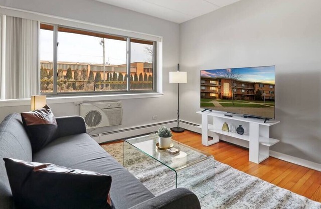 Cozy 1BR Apartment in Arlington Heights