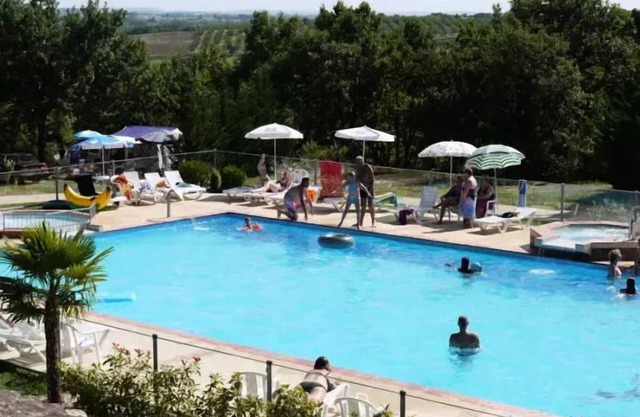 Camping Fontaine Du Roc *** - Carpa Safari 3 habitaciones 5 personas