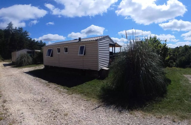Campsite Flower Les Terrasses de Dordogne *** - Mobil Home Chêne Confort 3 rooms 5 people