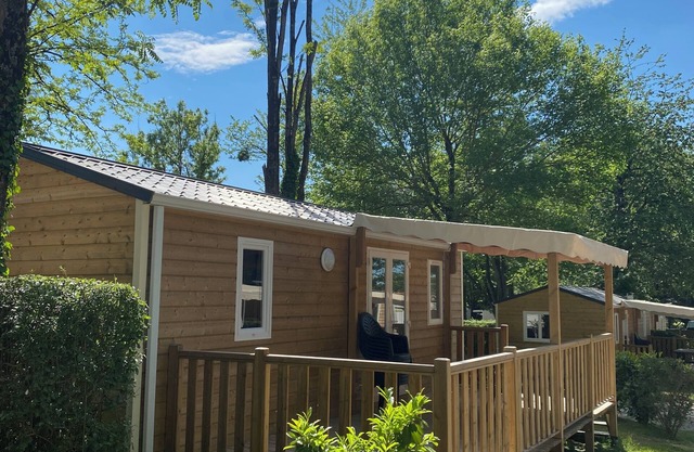 Campsite Le Pressoir **** - Mobil-Home 3 bedrooms (6/8 pers.)