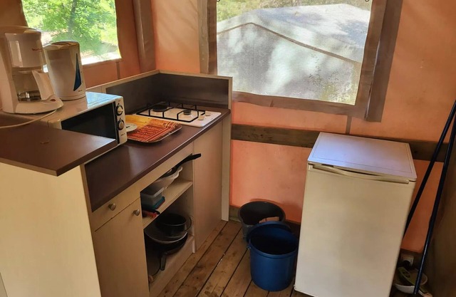 Camping Bastides **** - Carpa Sahari 3 habitaciones 4 personas sin sanitarios