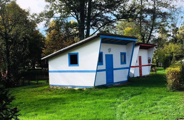 Campsite Les Bains*** - 2-room chalets for 4 people without bathrooms
