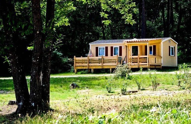 Camping Orpheo Negro *** - Casa móvil Confort 3 habitaciones 4 Personas