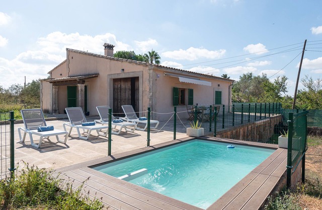 CAN TACO - Hermosa finca con piscina privada a unos km del Arenal - WiFi Gratis