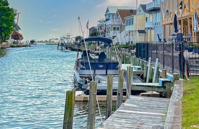 Canal-Front Cottage with Dock – Boater’s Retreat Near Fenwick Island