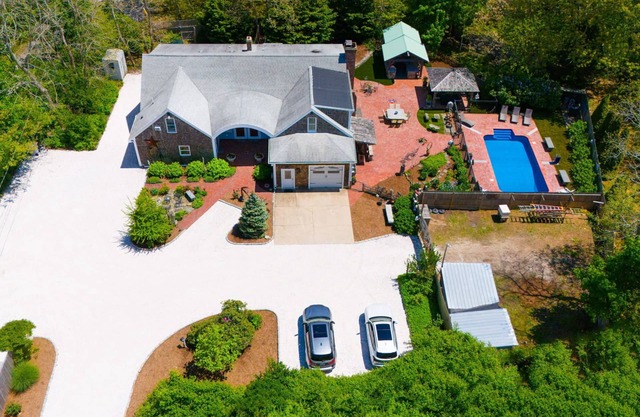 Cape Cod Oasis **Pool**Outdoor Kitchen**Bar** (2301)
