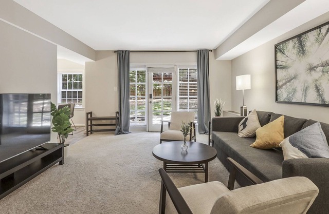 Capital City Oasis: Stylish Condo Minutes from DC