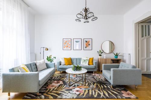 Captain Buda Apartment