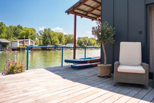 Captains Danube Houseboat - Bratislava