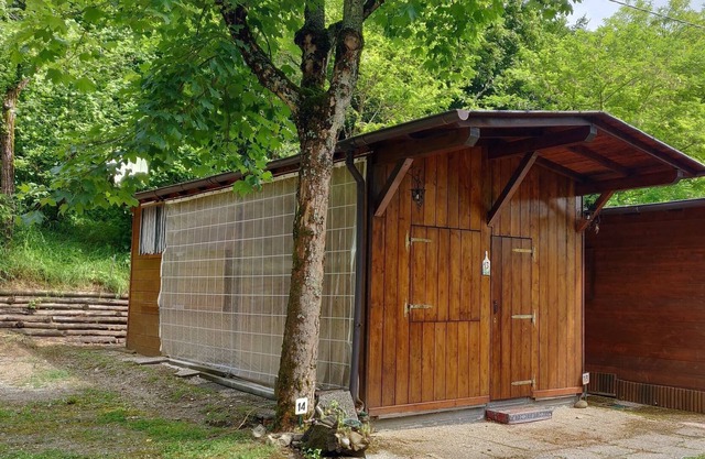 Caravana "Le Sorgenti - Chalet 13" con vistas a la montaña y jardín privado