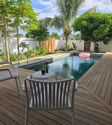 Carlos Villa Poolside