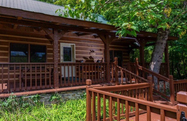 Carries Cabin-ultimate privacy on 30 acres