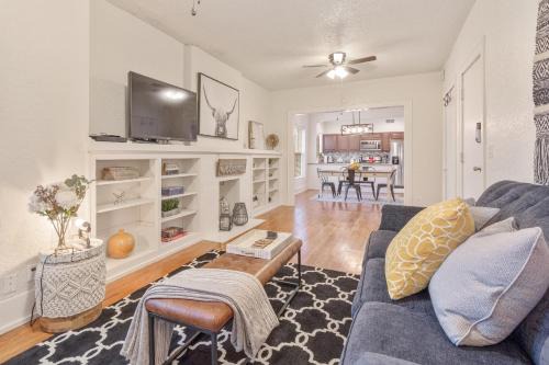 Carson Flats Apt 5 - 1BR Near BOK, OSU Med, Dtwn