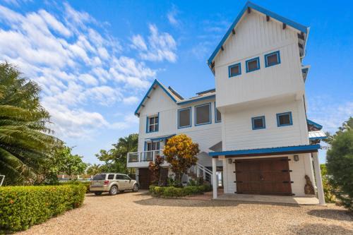Casa Corazón @ Eddie beach